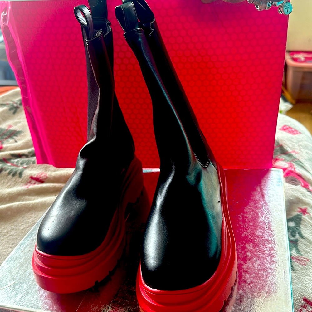 AKIRA AZALEA WANG LINDIE RED BOOTIE